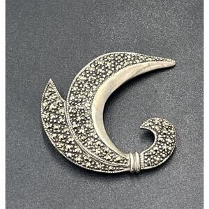 Vintage Mid-Century Modernist SU‎ Sterling Marcasite Scroll Ribbon Leaf Brooch